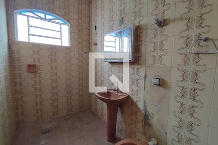 Casa à venda com 200m², 3 quartos e 8 vagasBanheiro 1