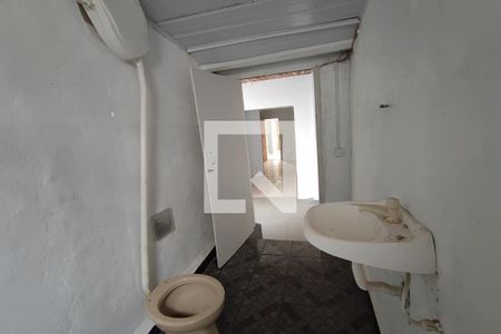 Casa à venda com 200m², 3 quartos e 8 vagasBanheiro de Serviço