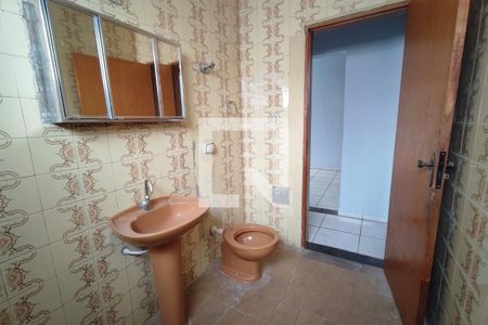 Casa à venda com 200m², 3 quartos e 8 vagasBanheiro 1