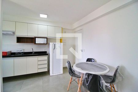Sala/Cozinha de apartamento para alugar com 2 quartos, 53m² em Vila São Pedro, Santo André