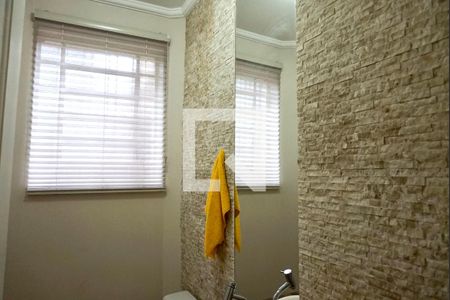 Casa para alugar com 300m², 3 quartos e 8 vagasLavabo