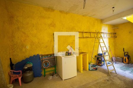 Casa à venda com 187m², 2 quartos e 2 vagas Casa à venda com 187m², 2 quartos e 2 vagasLavanderia