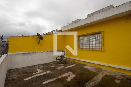 Casa à venda com 187m², 2 quartos e 2 vagas Casa à venda com 187m², 2 quartos e 2 vagasTerraço