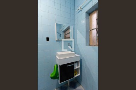 Casa à venda com 187m², 2 quartos e 2 vagas Casa à venda com 187m², 2 quartos e 2 vagasBanheiro