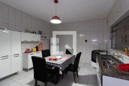 Casa à venda com 187m², 2 quartos e 2 vagas Casa à venda com 187m², 2 quartos e 2 vagasCozinha