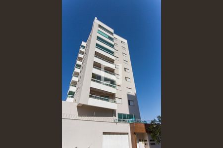 Fachada de apartamento para alugar com 3 quartos, 95m² em Santa Mônica, Uberlândia