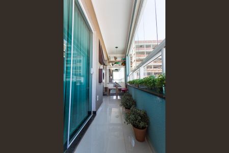 Varanda de apartamento para alugar com 3 quartos, 95m² em Santa Mônica, Uberlândia