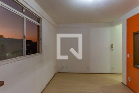 Sala de apartamento à venda com 2 quartos, 57m² em Parque Residencial Vila União, Campinas