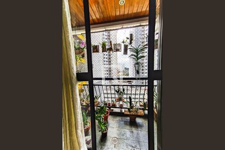 Varanda de apartamento para alugar com 3 quartos, 79m² em Jardim Henriqueta, Taboão da Serra