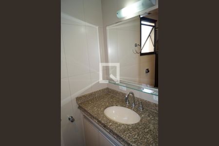 Apartamento para alugar com 74m², 2 quartos e 2 vagas Apartamento para alugar com 74m², 2 quartos e 2 vagasBanheiro do Quarto 2
