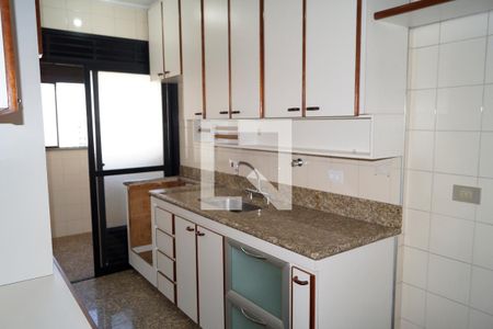 Apartamento para alugar com 74m², 2 quartos e 2 vagas Apartamento para alugar com 74m², 2 quartos e 2 vagasCozinha