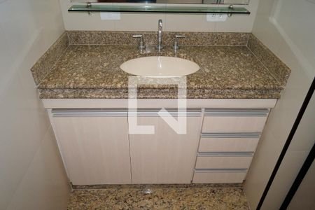 Apartamento para alugar com 74m², 2 quartos e 2 vagas Apartamento para alugar com 74m², 2 quartos e 2 vagasBanheiro social