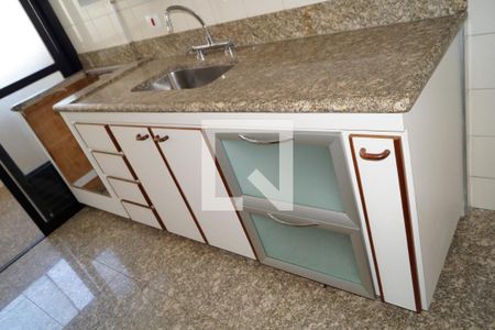 Apartamento para alugar com 74m², 2 quartos e 2 vagas Apartamento para alugar com 74m², 2 quartos e 2 vagasCozinha