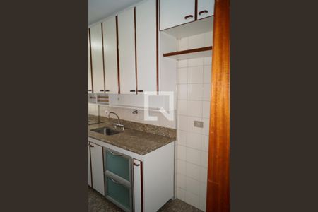Apartamento para alugar com 74m², 2 quartos e 2 vagas Apartamento para alugar com 74m², 2 quartos e 2 vagasCozinha
