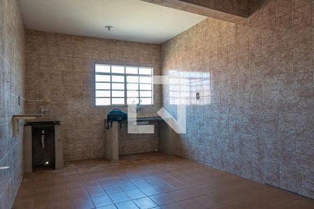 Casa à venda com 80m², 3 quartos e sem vagaCozinha e Área de Serviço
