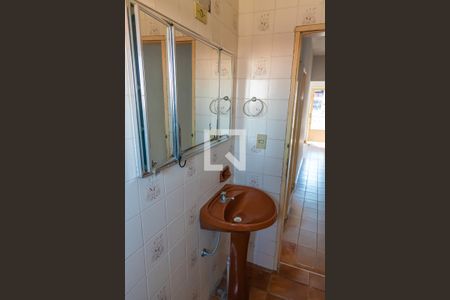 Casa à venda com 80m², 3 quartos e sem vagaBanheiro