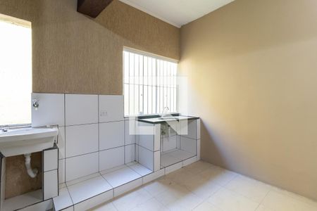 Cozinha e Área de Serviço de casa para alugar com 1 quarto, 30m² em Vila Nova Cachoeirinha, São Paulo