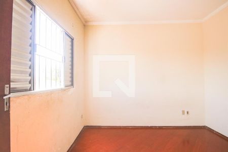 Quarto 1 de casa de condomínio para alugar com 3 quartos, 110m² em Vila Paranaguá, São Paulo