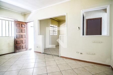Sala de casa de condomínio para alugar com 3 quartos, 110m² em Vila Paranaguá, São Paulo