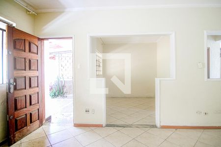 Sala de casa de condomínio para alugar com 3 quartos, 110m² em Vila Paranaguá, São Paulo