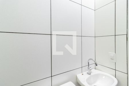 Banheiro de casa para alugar com 1 quarto, 30m² em Vila Nova Cachoeirinha, São Paulo