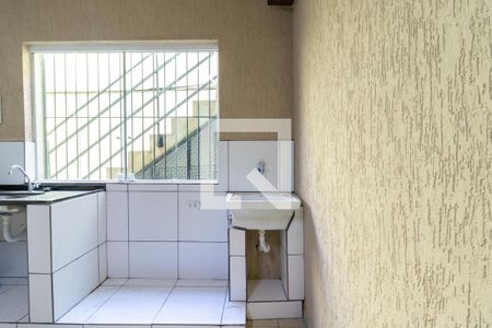 Casa para alugar com 30m², 1 quarto e sem vagaCozinha e Área de Serviço