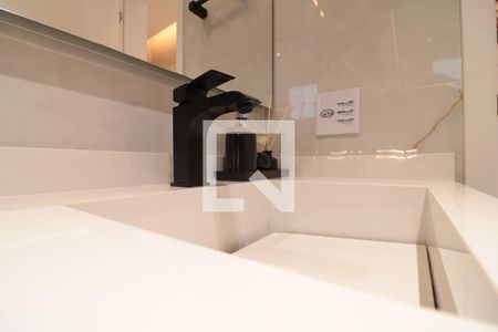 Apartamento para alugar com 102m², 2 quartos e 2 vagasBanheiro Social- pia