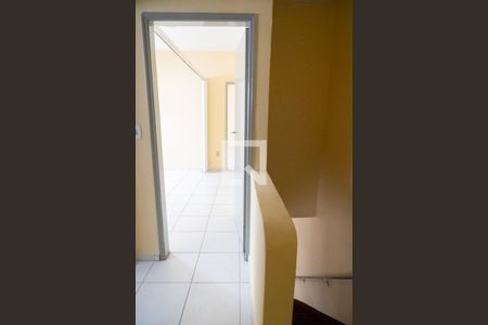 Hall de casa de condomínio para alugar com 2 quartos, 90m² em Rudge Ramos, São Bernardo do Campo