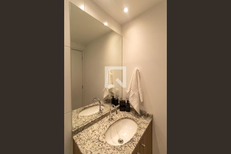 Banheiro de kitnet/studio para alugar com 1 quarto, 25m² em Pinheiros, São Paulo