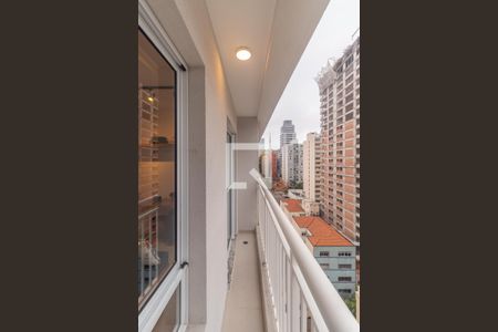 Varanda de kitnet/studio para alugar com 1 quarto, 25m² em Pinheiros, São Paulo