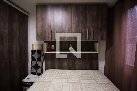 Quarto 2 de apartamento para alugar com 2 quartos, 49m² em Conjunto Residencial José Bonifácio, São Paulo
