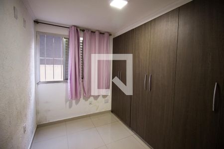 Quarto 1 de apartamento para alugar com 2 quartos, 49m² em Conjunto Residencial José Bonifácio, São Paulo