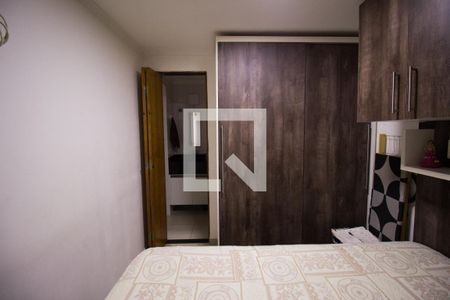 Quarto 2 de apartamento para alugar com 2 quartos, 49m² em Conjunto Residencial José Bonifácio, São Paulo