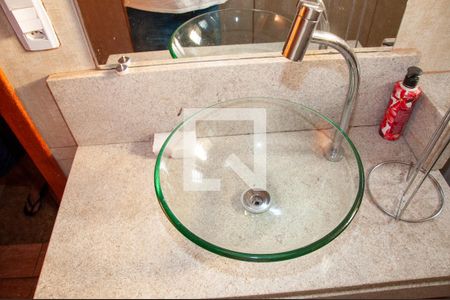 Casa à venda com 300m², 5 quartos e 3 vagasBanheiro de Serviço