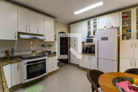 Casa à venda com 300m², 3 quartos e 4 vagas Casa à venda com 300m², 3 quartos e 4 vagasCozinha