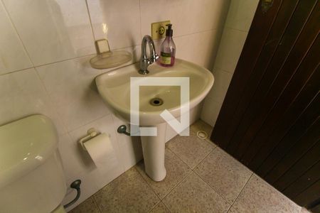 Casa à venda com 300m², 3 quartos e 4 vagas Casa à venda com 300m², 3 quartos e 4 vagasBanheiro de Serviço