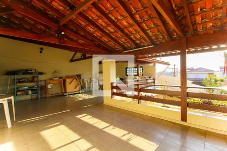 Casa à venda com 300m², 3 quartos e 4 vagas Casa à venda com 300m², 3 quartos e 4 vagasVaranda/Salão de Festas