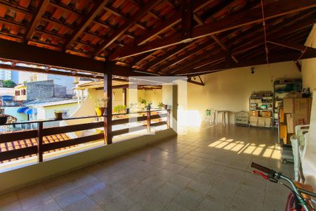 Casa à venda com 300m², 3 quartos e 4 vagas Casa à venda com 300m², 3 quartos e 4 vagasVaranda/Salão de Festas