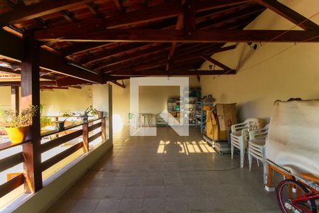 Casa à venda com 300m², 3 quartos e 4 vagas Casa à venda com 300m², 3 quartos e 4 vagasVaranda/Salão de Festas