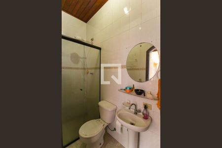 Casa à venda com 300m², 3 quartos e 4 vagas Casa à venda com 300m², 3 quartos e 4 vagasBanheiro de Serviço