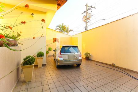 Casa à venda com 300m², 3 quartos e 4 vagas Casa à venda com 300m², 3 quartos e 4 vagasQuintal/Garagem