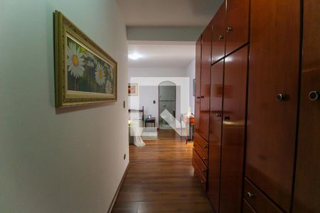 Casa à venda com 300m², 3 quartos e 4 vagas Casa à venda com 300m², 3 quartos e 4 vagasSuíte