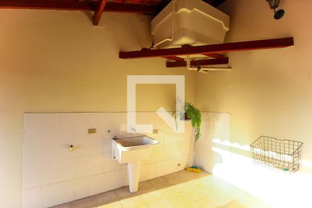 Casa à venda com 300m², 3 quartos e 4 vagas Casa à venda com 300m², 3 quartos e 4 vagasÁrea de Serviço