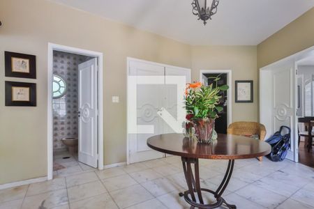 Sala de Estar de casa à venda com 4 quartos, 380m² em Jardim das Bandeiras, São Paulo