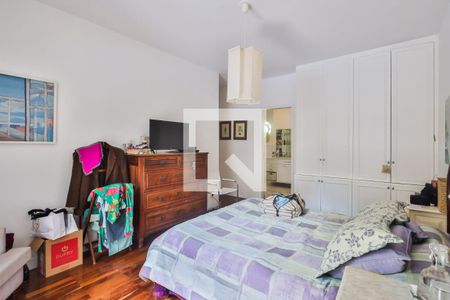 Casa à venda com 380m², 4 quartos e 3 vagasSuíte 4