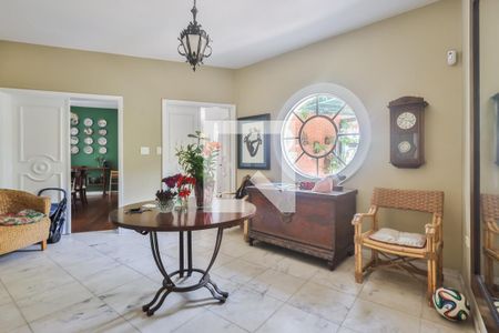 Sala de Estar de casa à venda com 4 quartos, 380m² em Jardim das Bandeiras, São Paulo