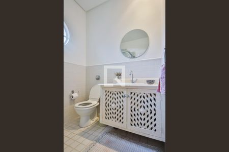 Casa à venda com 380m², 4 quartos e 3 vagasBanheiro da Suíte 1