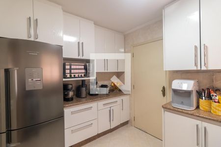 Casa à venda com 168m², 3 quartos e 2 vagas Casa à venda com 168m², 3 quartos e 2 vagasCozinha