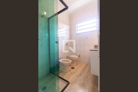 Casa à venda com 168m², 3 quartos e 2 vagas Casa à venda com 168m², 3 quartos e 2 vagasBanheiro da Suíte