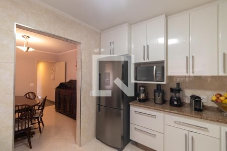 Casa à venda com 168m², 3 quartos e 2 vagas Casa à venda com 168m², 3 quartos e 2 vagasCozinha